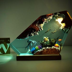 Diorama Epoxy Resin Ocean Lamp, giant octopus and Couple Diver Night light, Resin Wood lamp, Free Diving, Unique Summer Gift, gift for him